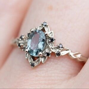 Silver Blue Gemstone Ring Floral Setting Size 6 NWT